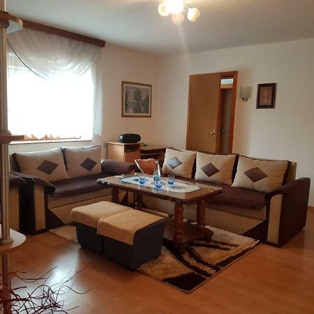 Kuca Za Odmor Sarcevic Lägenhet Prozor Exteriör bild