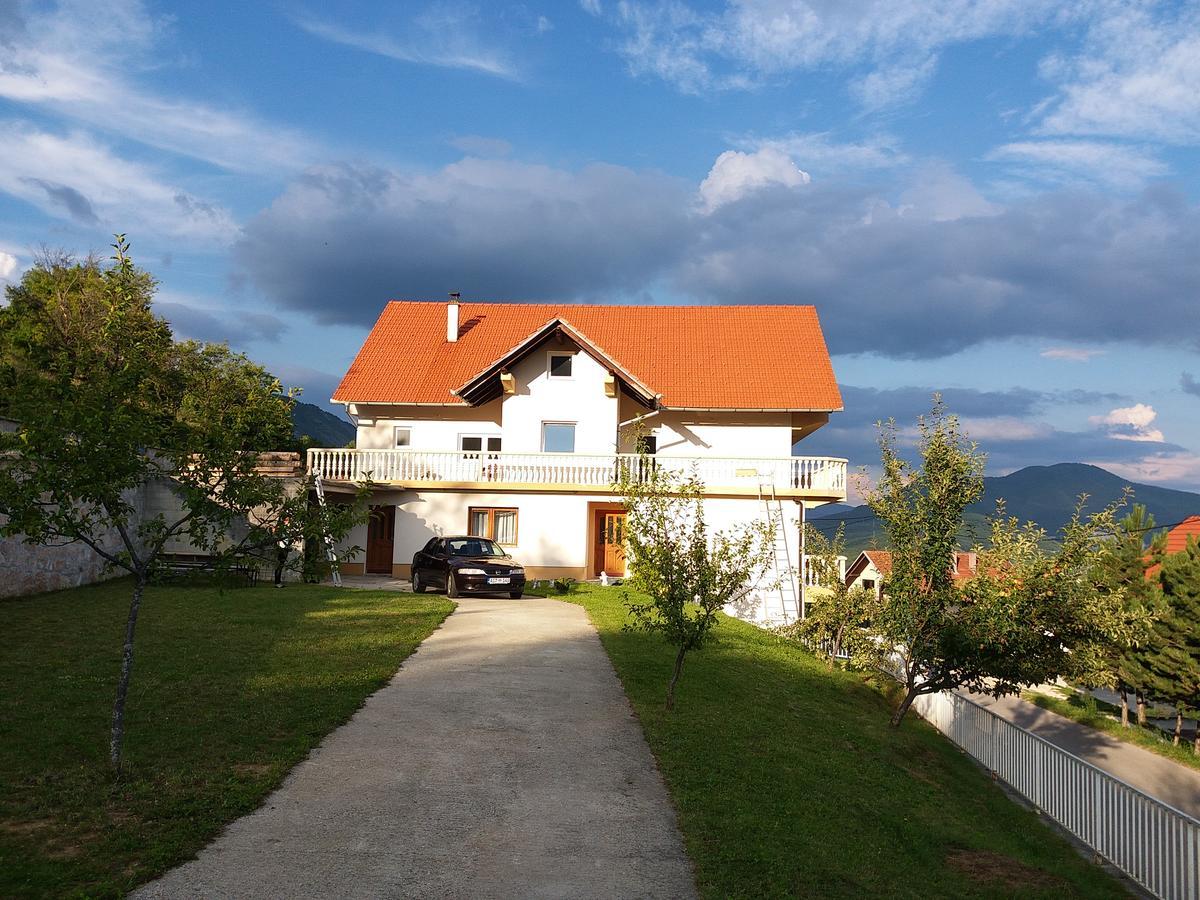 Kuca Za Odmor Sarcevic Lägenhet Prozor Exteriör bild