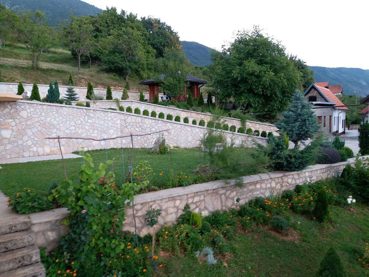 Kuca Za Odmor Sarcevic Lägenhet Prozor Exteriör bild