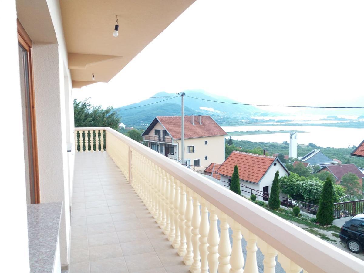 Kuca Za Odmor Sarcevic Lägenhet Prozor Exteriör bild