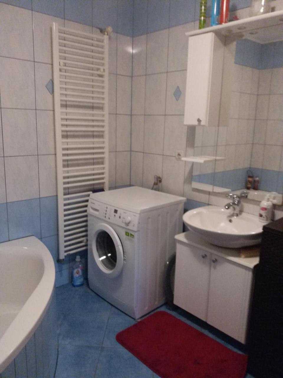 Kuca Za Odmor Sarcevic Lägenhet Prozor Exteriör bild