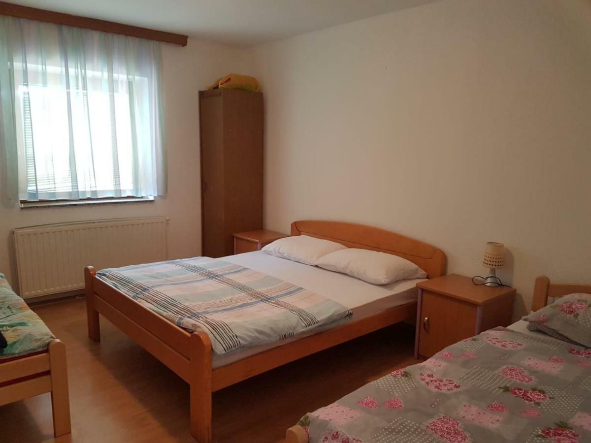 Kuca Za Odmor Sarcevic Lägenhet Prozor Exteriör bild